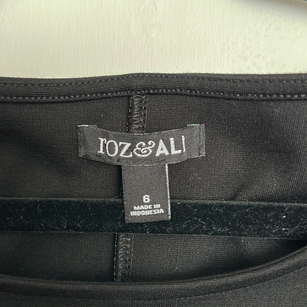 Roz & Ali  Dress Woman’s Black Stretch Shift Mod Gold Grommets Stretch - Picture 2 of 4